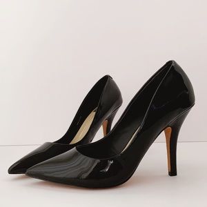 Dolce Vita Black Patent Leather Sue Pump